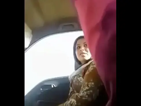 Maa Ki Bahen Ko Choda Car Mei